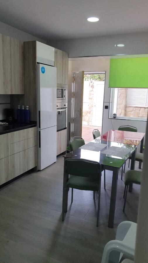 Casa Pinares Hotell Mostoles Exteriör bild